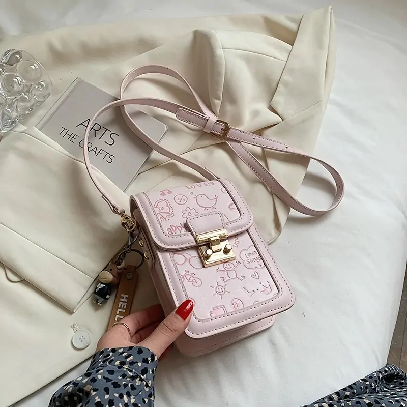 Stylish Small Square Bags for Summer Wardrobe